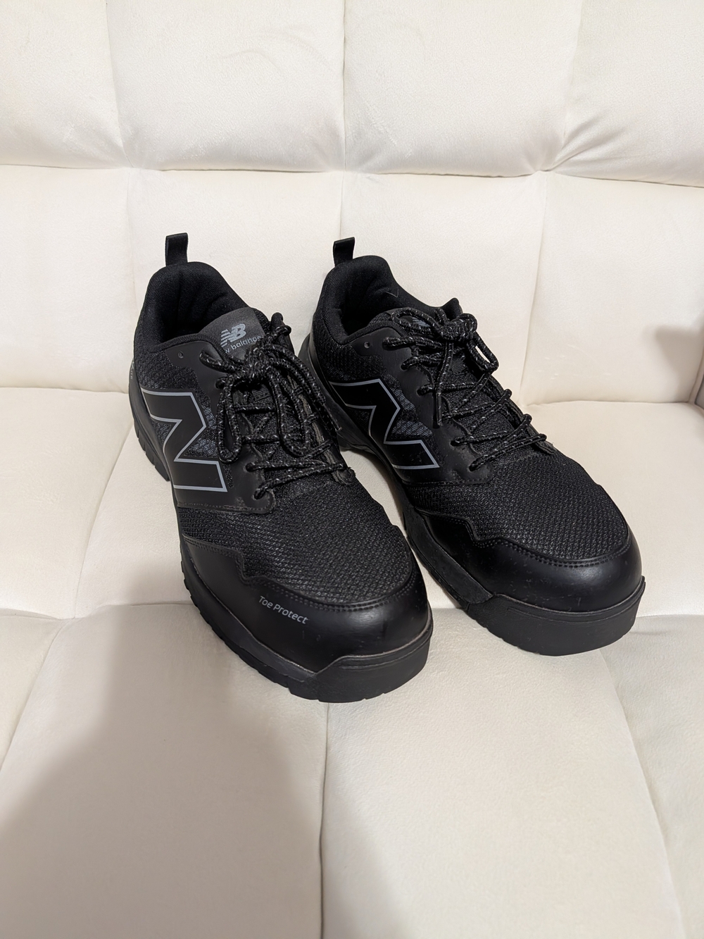 New Balance Men's Black Protective Work Sneakers